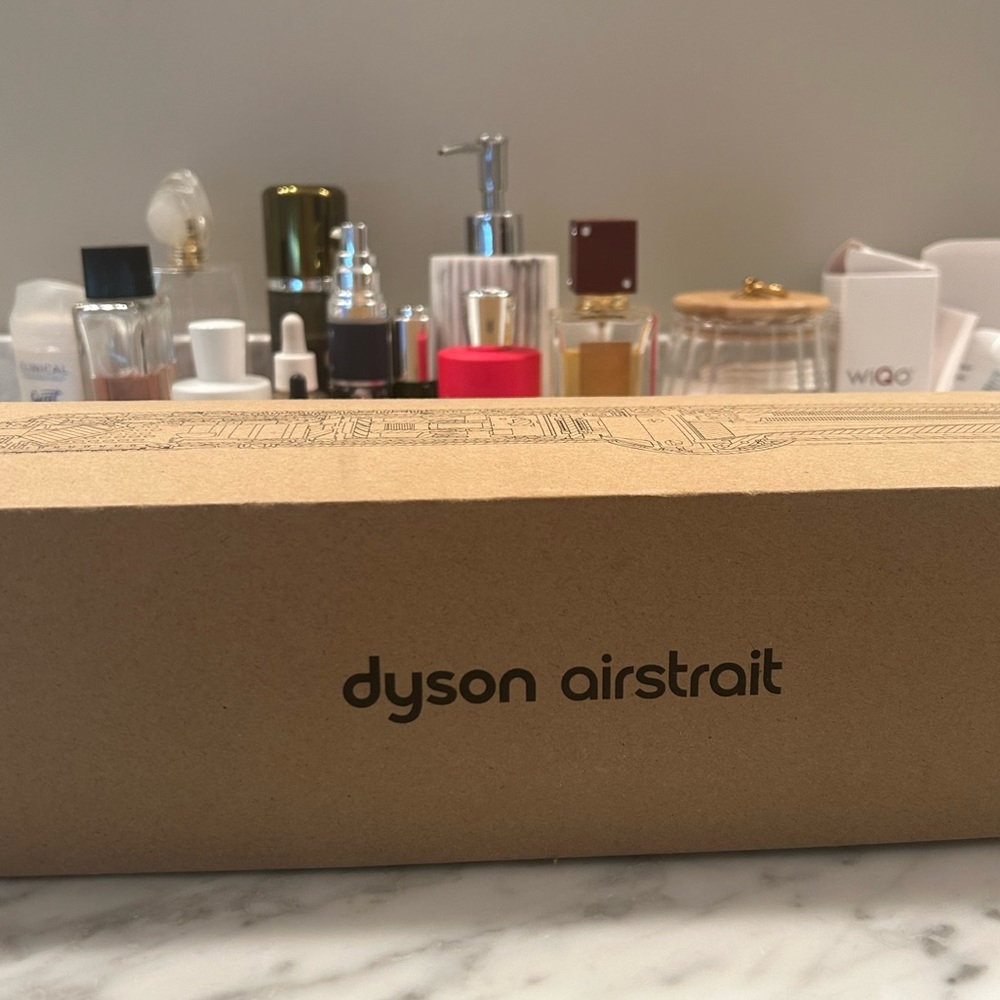 Dyson airstrait - Picture 3 of 5